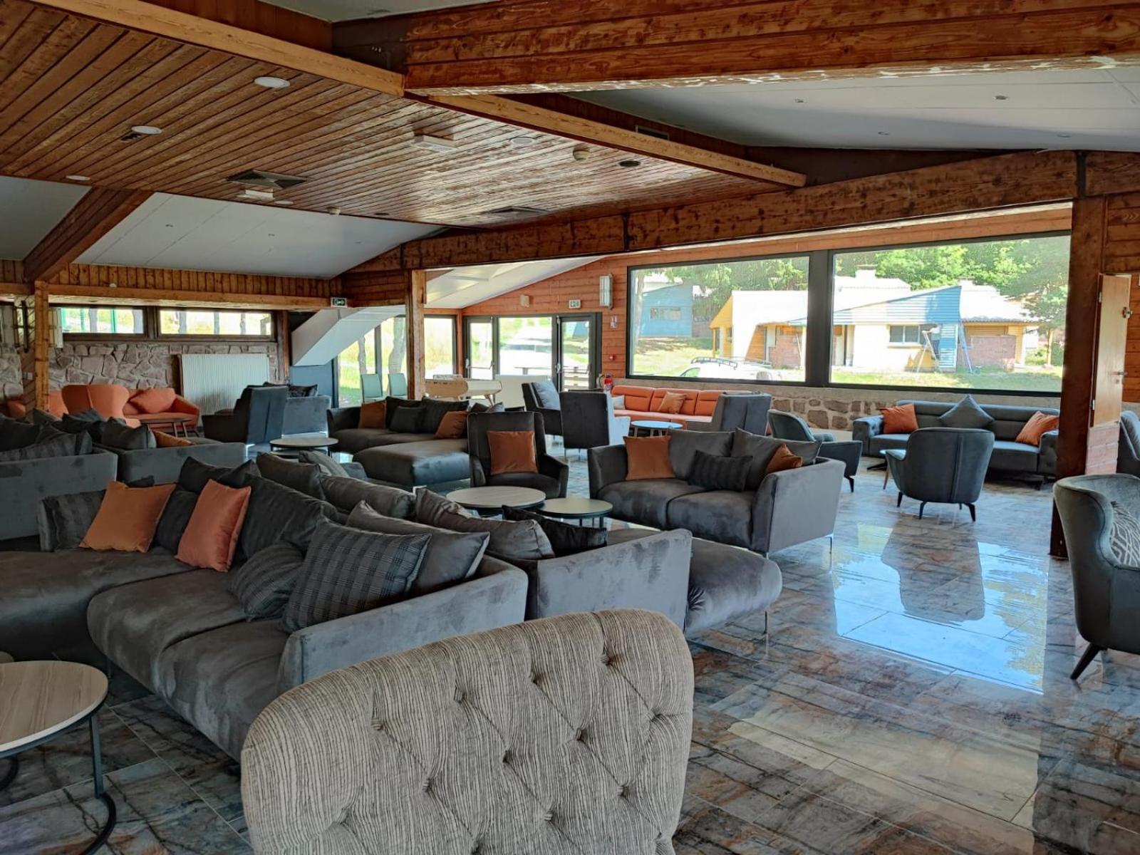 Hotel Parc Les Cigognes Albe Экстерьер фото