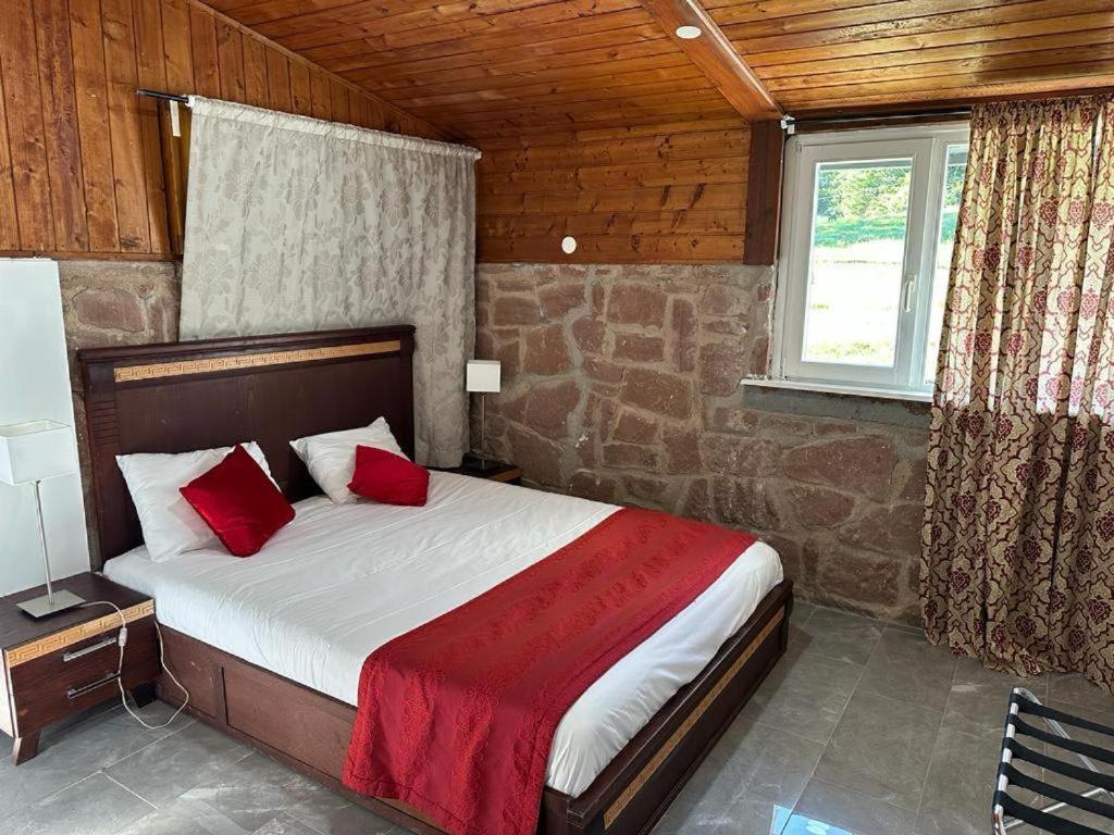 Hotel Parc Les Cigognes Albe Экстерьер фото